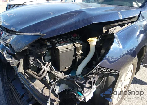 2018 Subaru Outback 2.5I Premium z USA, uszkodzony, nr VIN 4S4BSADC1J3208350